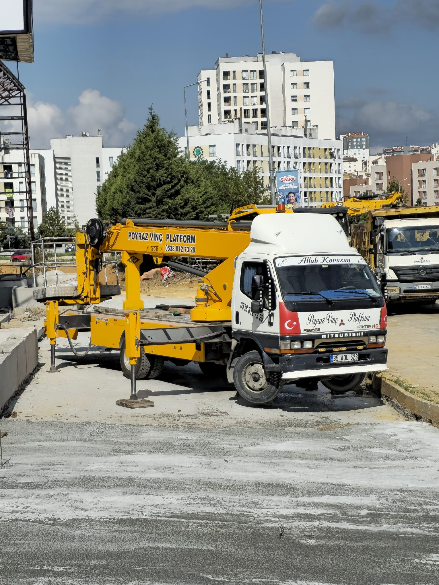 Esenyurt Poyraz Vinç Platform Hizmetleri